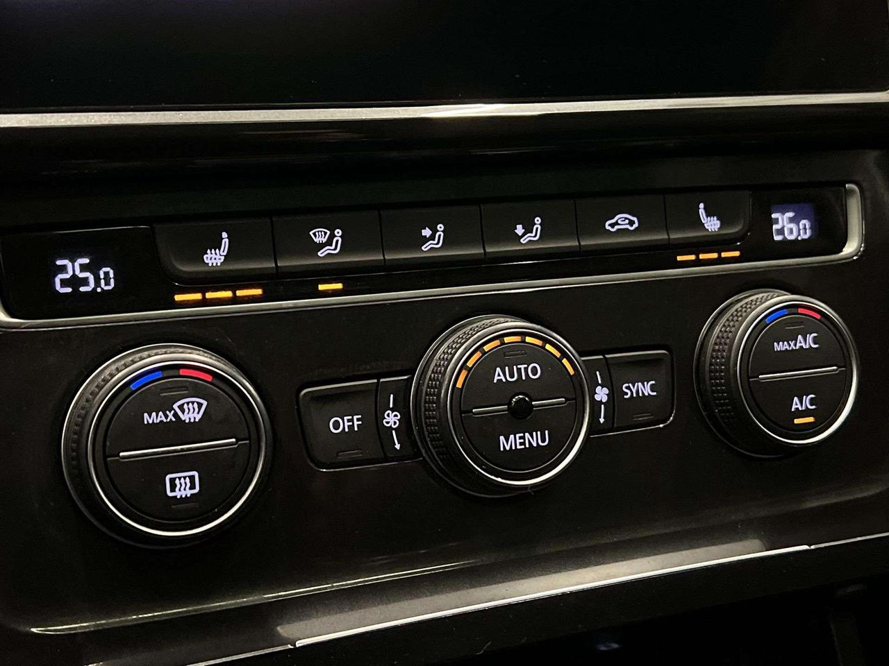 2021 Volkswagen Golf HIGHLINE |6-SPEED | HTD LEATHER |SUNROOF | CARPLAY Photo