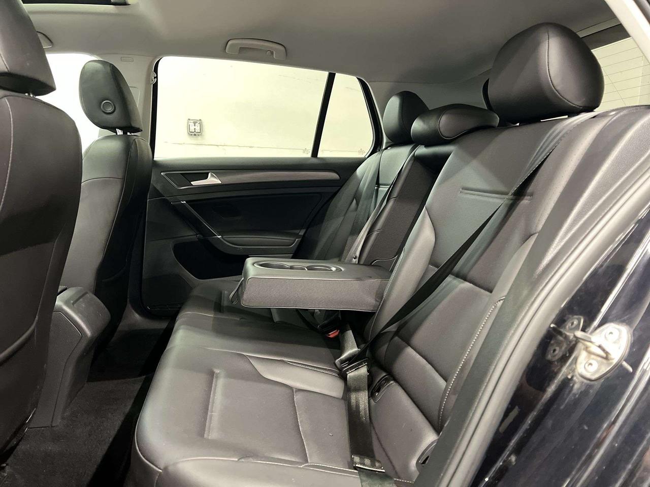 2021 Volkswagen Golf HIGHLINE |6-SPEED | HTD LEATHER |SUNROOF | CARPLAY Photo