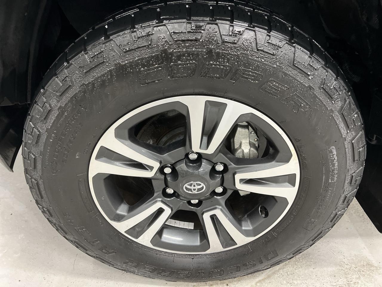 2016 Toyota Tacoma TRD SPORT 4X4 | UPGRADE PKG | DBL CAB | SUNROOF Photo