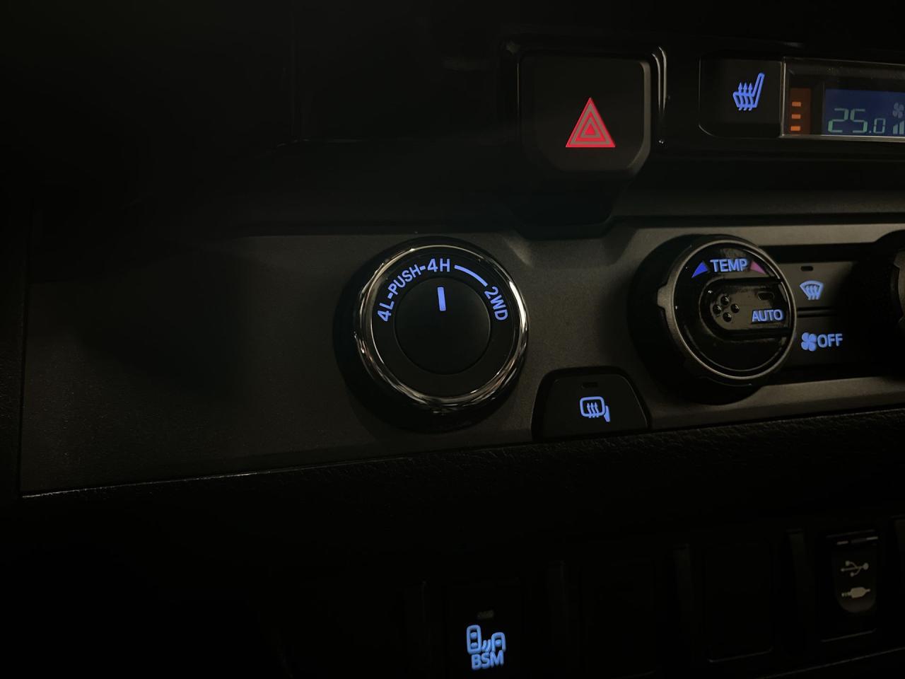 2016 Toyota Tacoma TRD SPORT 4X4 | UPGRADE PKG | DBL CAB | SUNROOF Photo