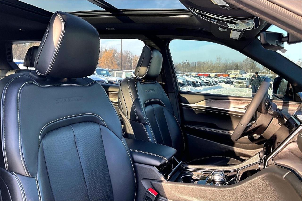 2023 Jeep Grand Cherokee L Overland | 6Seat | Vented Leather | Panoroof | 4X4 Photo