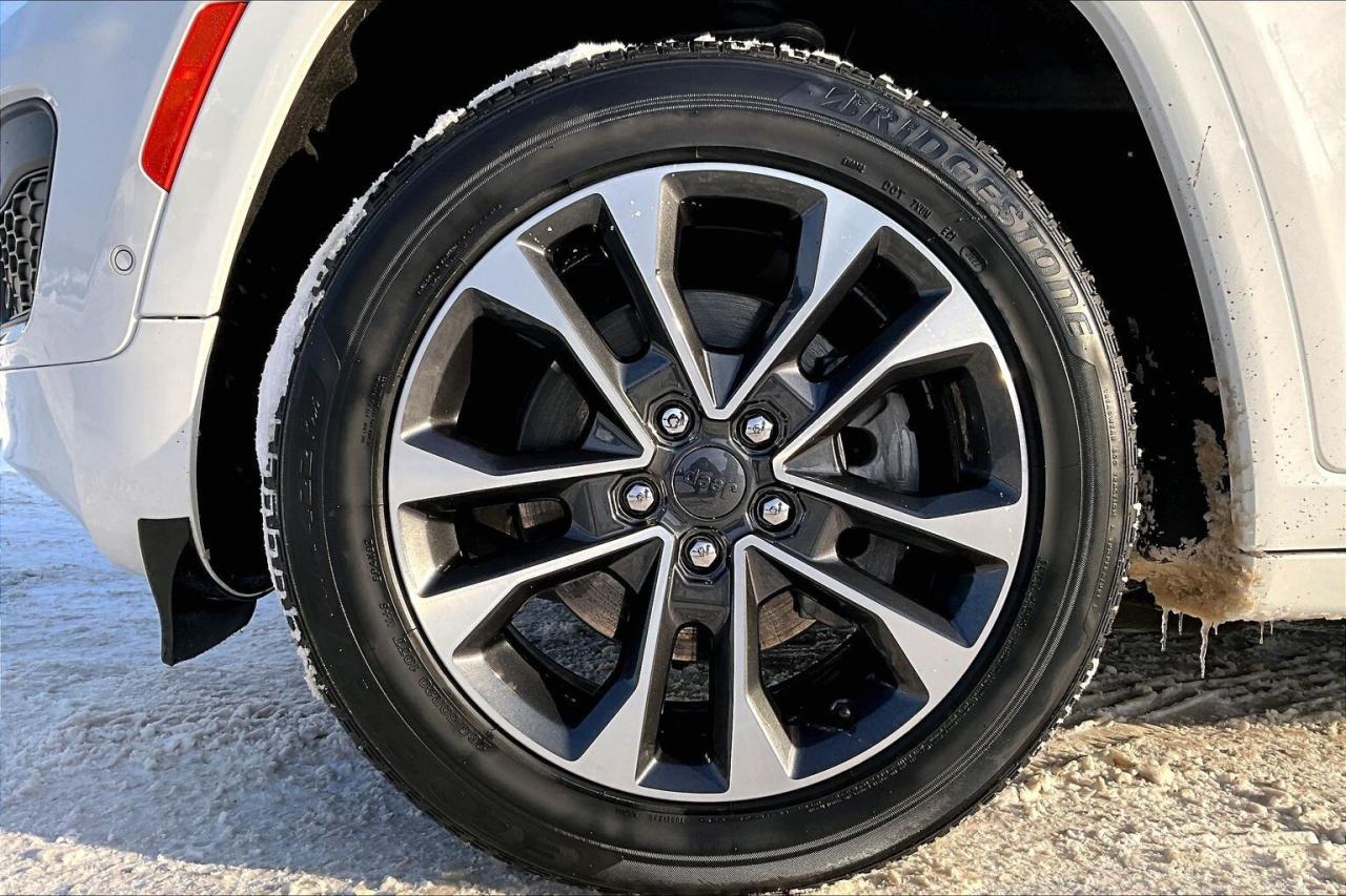 2023 Jeep Grand Cherokee L Overland | 6Seat | Vented Leather | Panoroof | 4X4 Photo