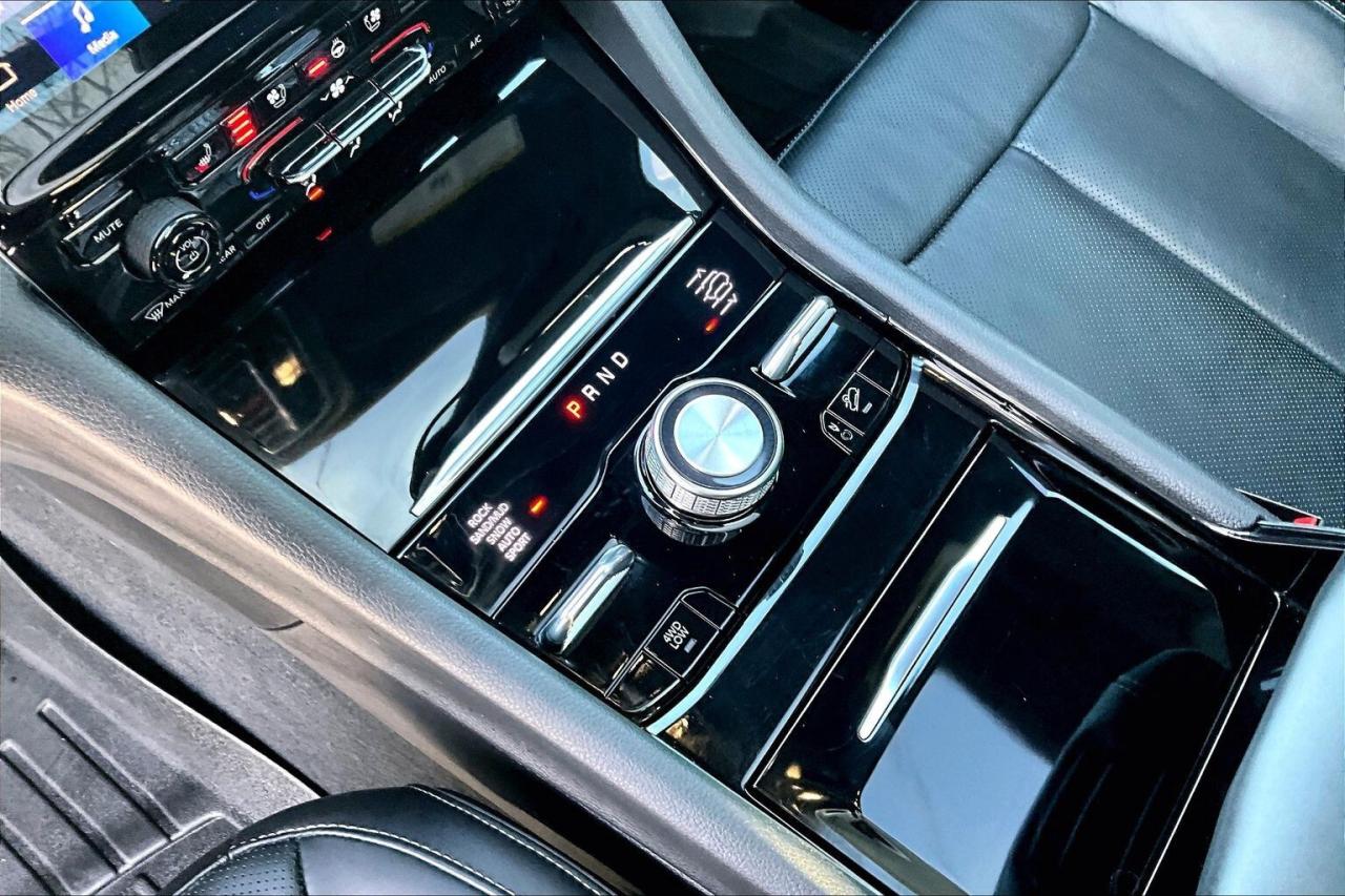 2023 Jeep Grand Cherokee L Overland | 6Seat | Vented Leather | Panoroof | 4X4 Photo