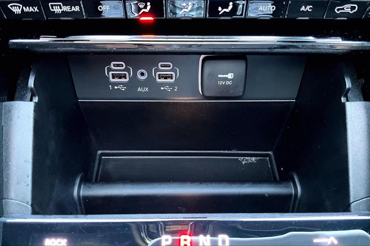 2023 Jeep Grand Cherokee L Overland | 6Seat | Vented Leather | Panoroof | 4X4 Photo