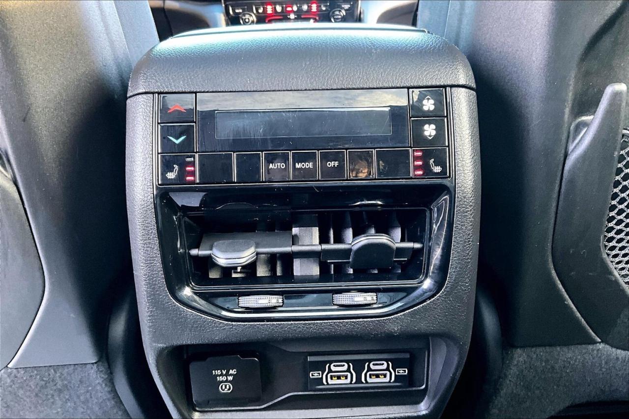 2023 Jeep Grand Cherokee L Overland | 6Seat | Vented Leather | Panoroof | 4X4 Photo