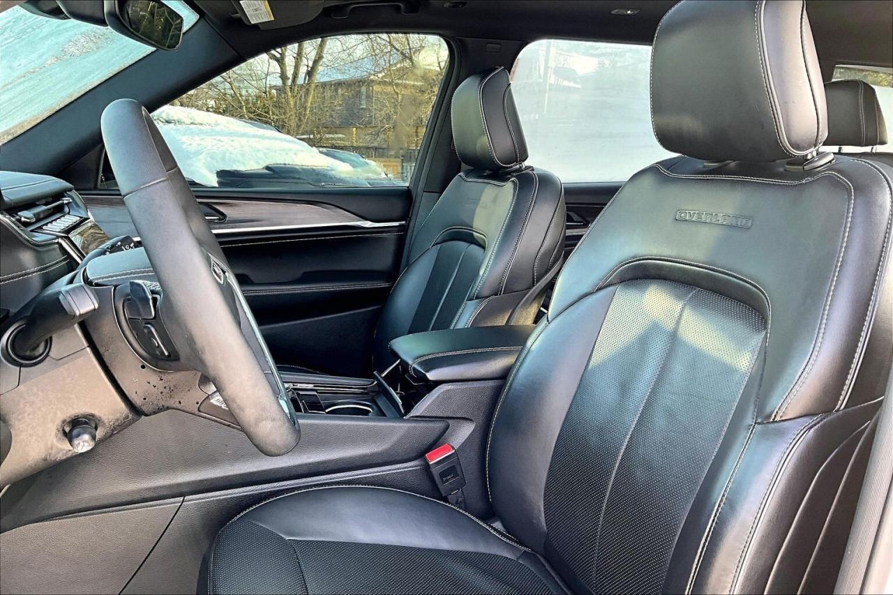 2023 Jeep Grand Cherokee L Overland | 6Seat | Vented Leather | Panoroof | 4X4 Photo