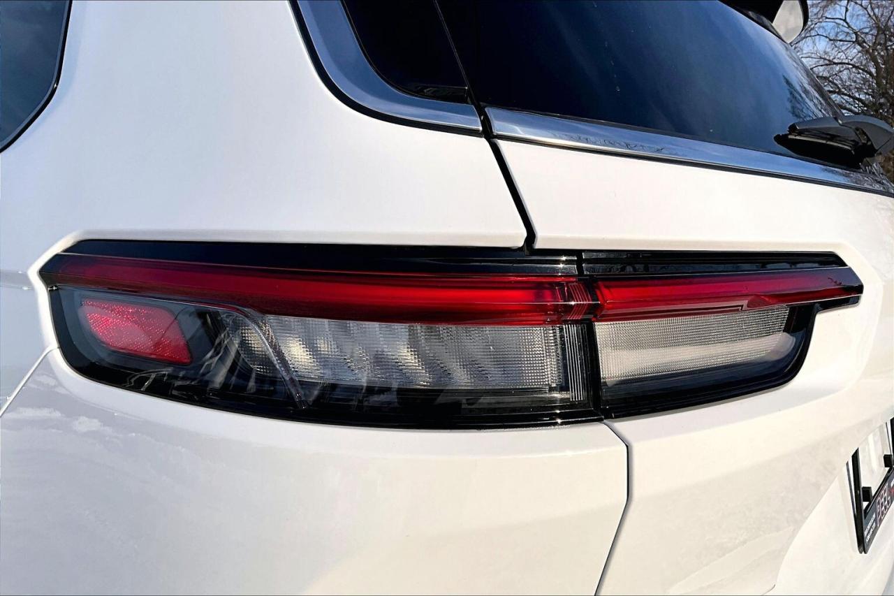 2023 Jeep Grand Cherokee L Overland | 6Seat | Vented Leather | Panoroof | 4X4 Photo