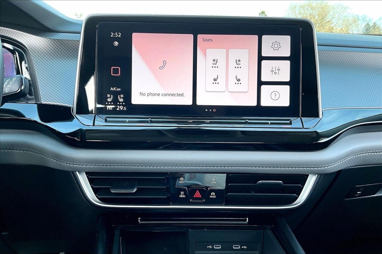 2024 Volkswagen Atlas Peak Edition | 7Seat | Heated/Vented Leather | AWD Photo