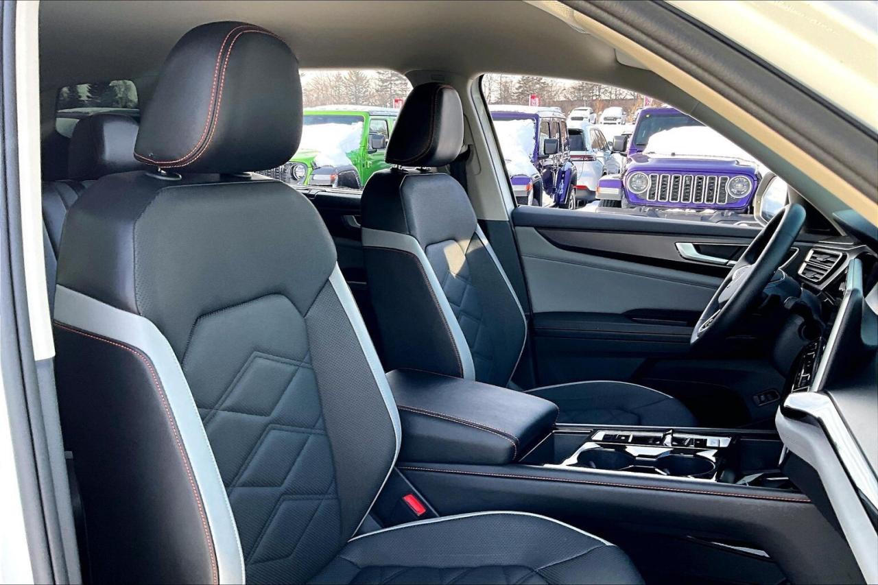 2024 Volkswagen Atlas Peak Edition | 7Seat | Heated/Vented Leather | AWD Photo