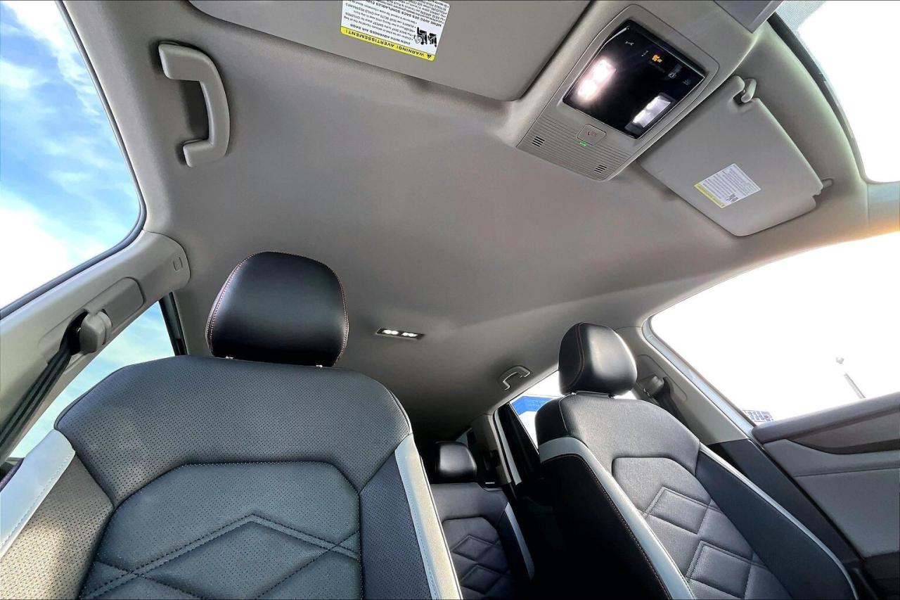 2024 Volkswagen Atlas Peak Edition | 7Seat | Heated/Vented Leather | AWD Photo