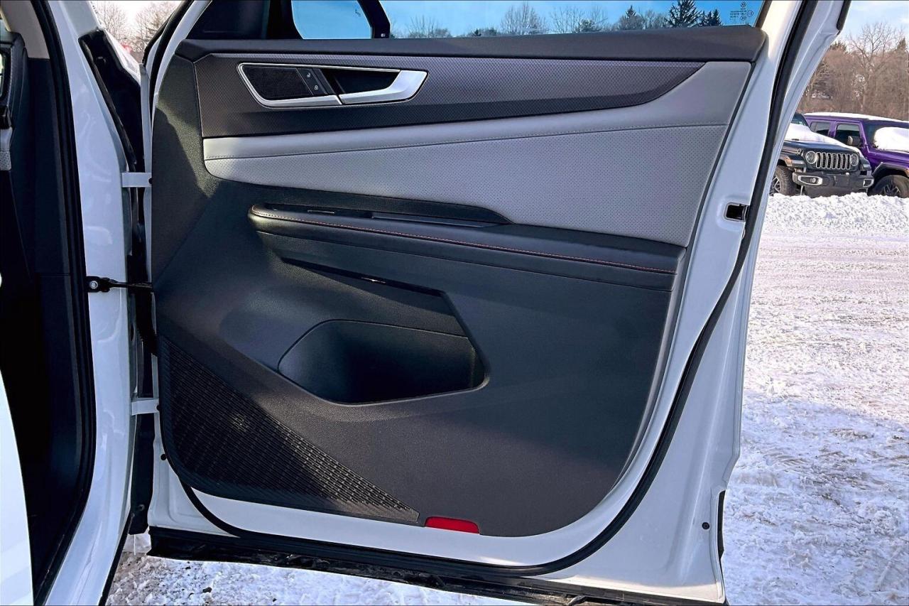 2024 Volkswagen Atlas Peak Edition | 7Seat | Heated/Vented Leather | AWD Photo