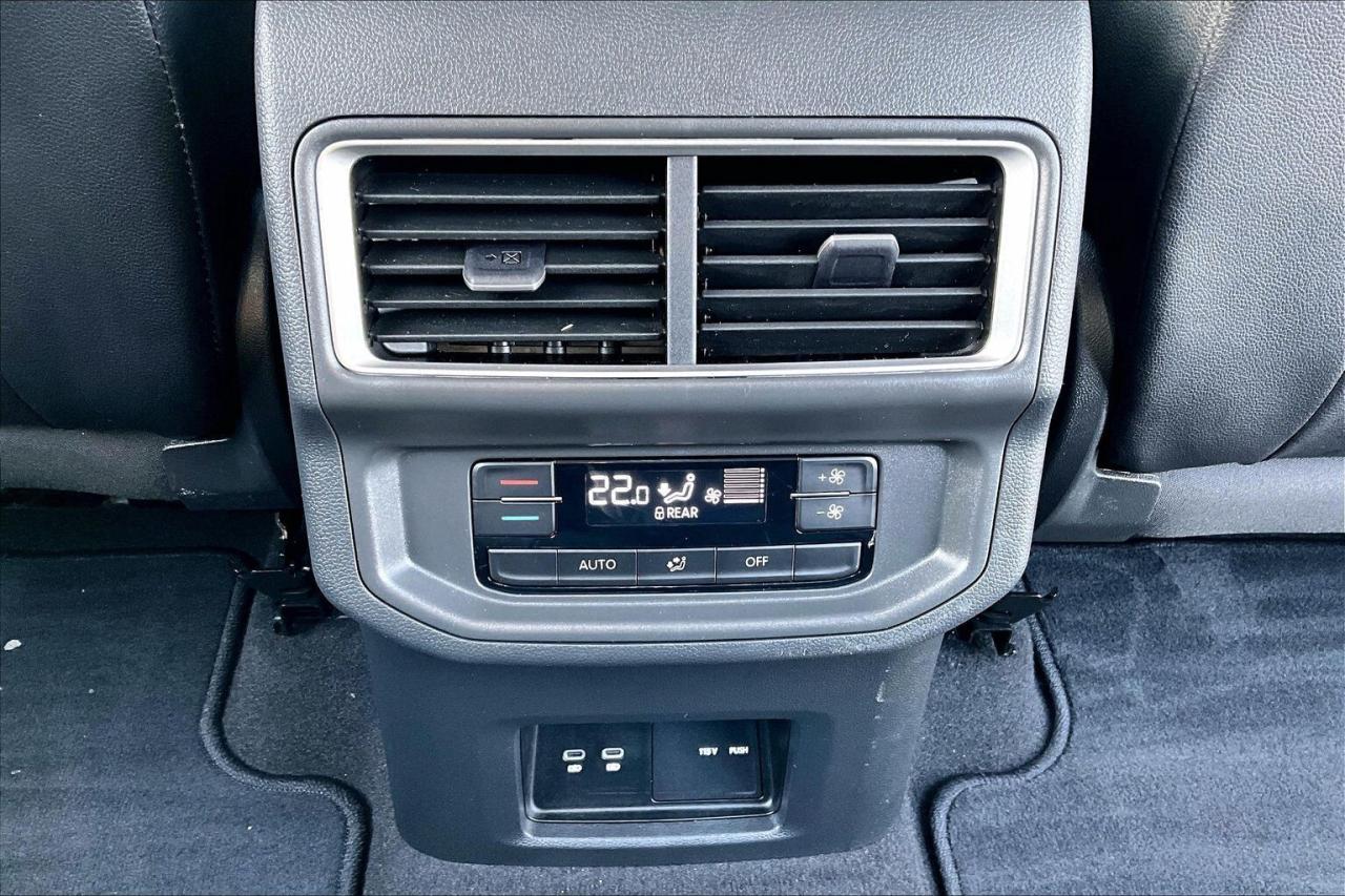 2024 Volkswagen Atlas Peak Edition | 7Seat | Heated/Vented Leather | AWD Photo