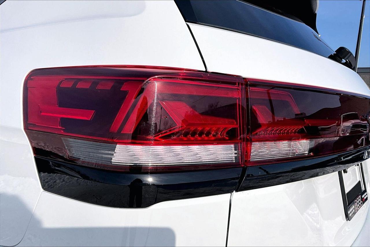 2024 Volkswagen Atlas Peak Edition | 7Seat | Heated/Vented Leather | AWD Photo