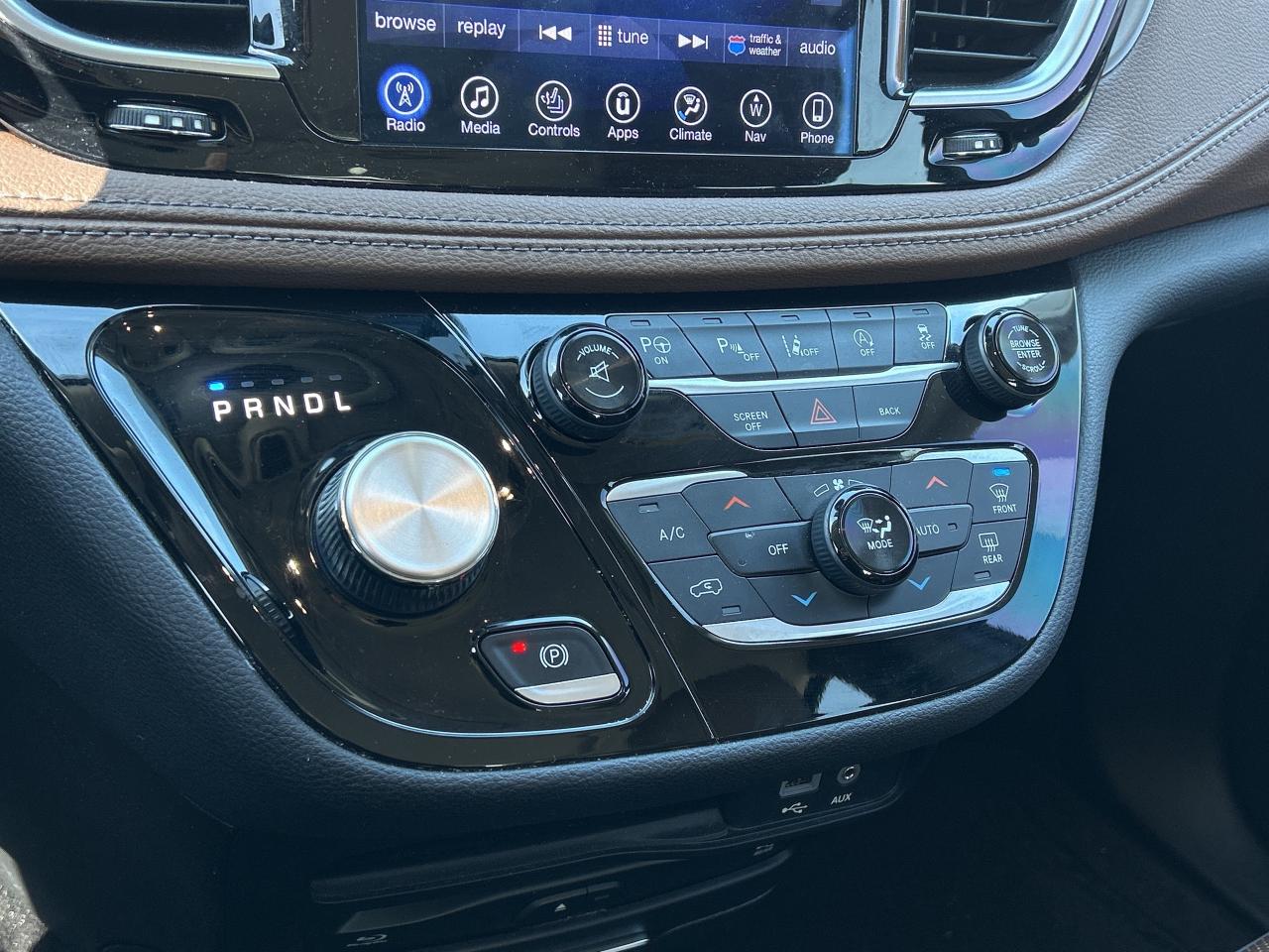 2017 Chrysler Pacifica LIMITED, HEATED LEATHER, REMOTE START, SUNROOF! - Photo #19