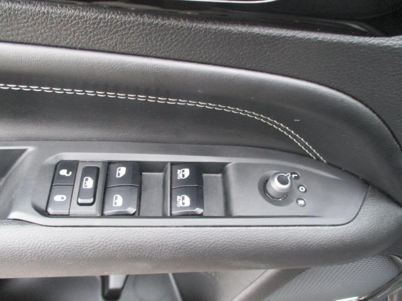 2024 Jeep Compass ALTITUDE 4WD - Photo #9