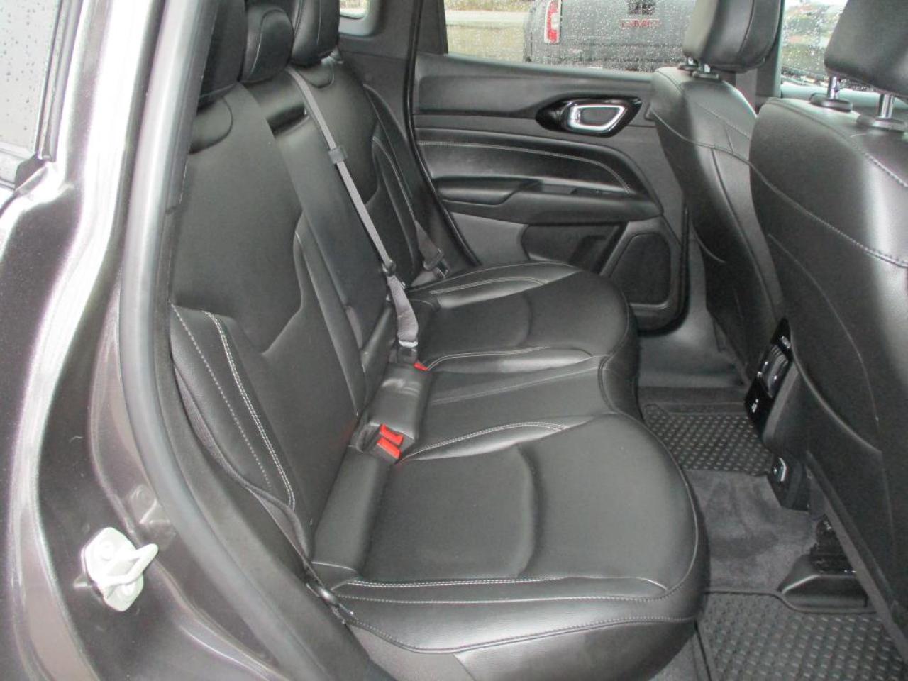 2024 Jeep Compass ALTITUDE 4WD - Photo #13