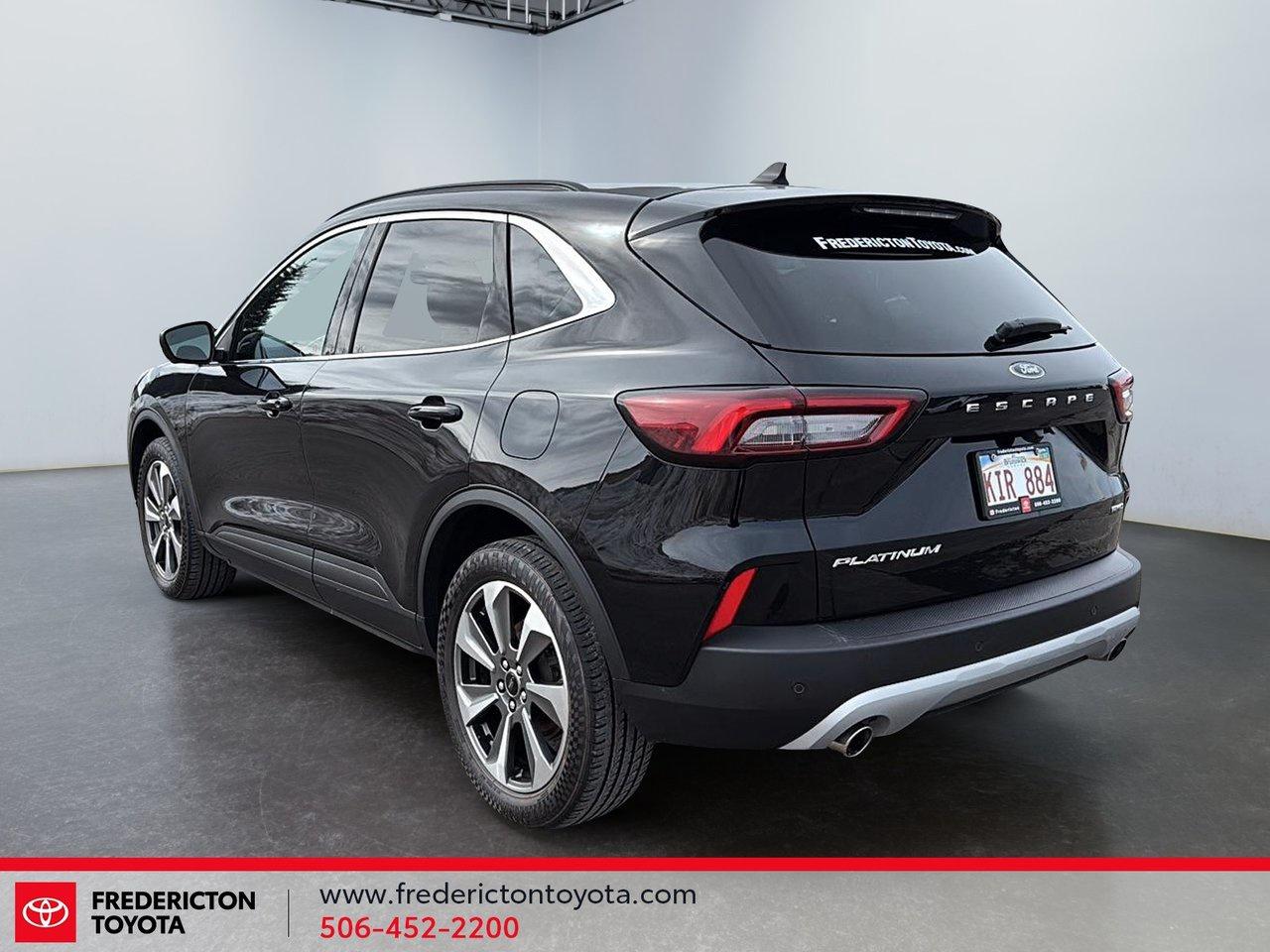 2024 Ford Escape Platinum Photo3