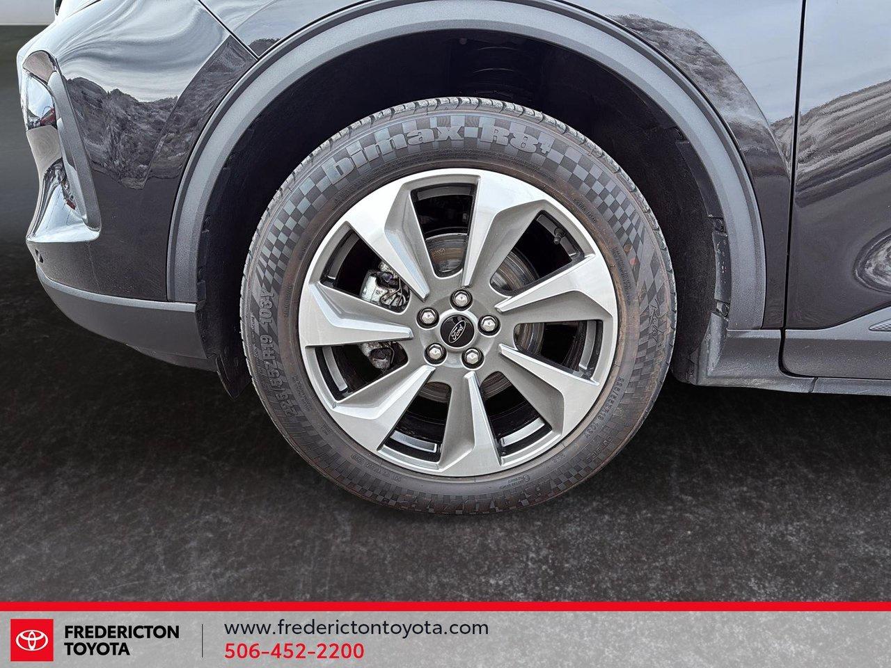 2024 Ford Escape Platinum Photo