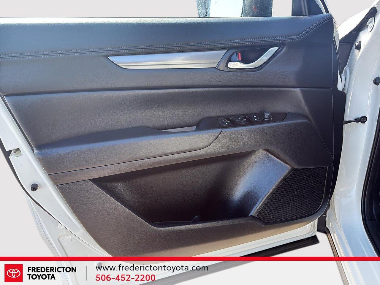 2024 Mazda CX-5 GS Photo