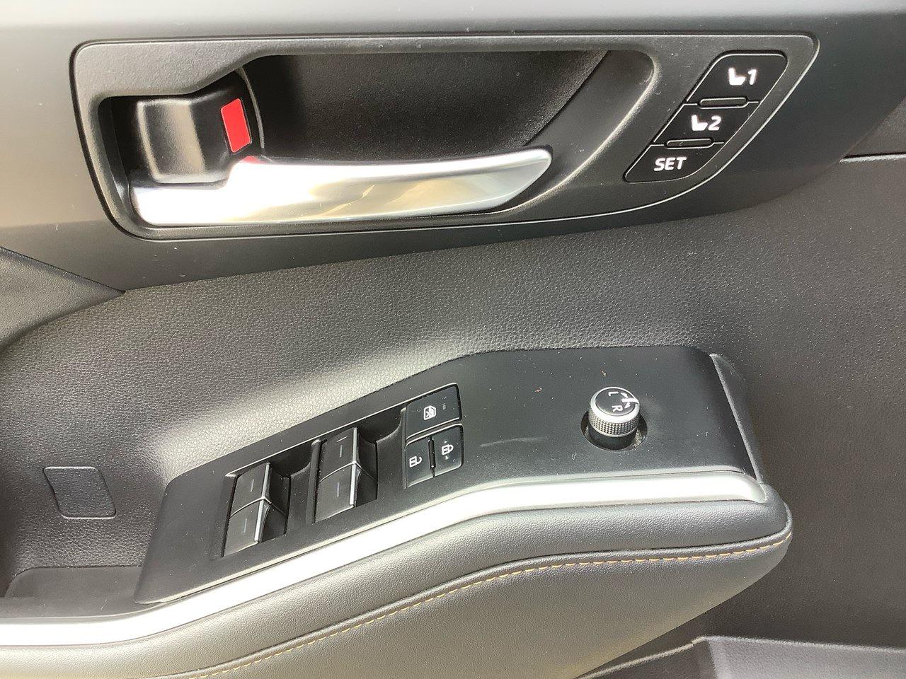 2022 Toyota Highlander HYBRID XLE Photo