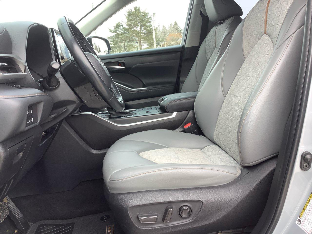 2022 Toyota Highlander HYBRID XLE Photo