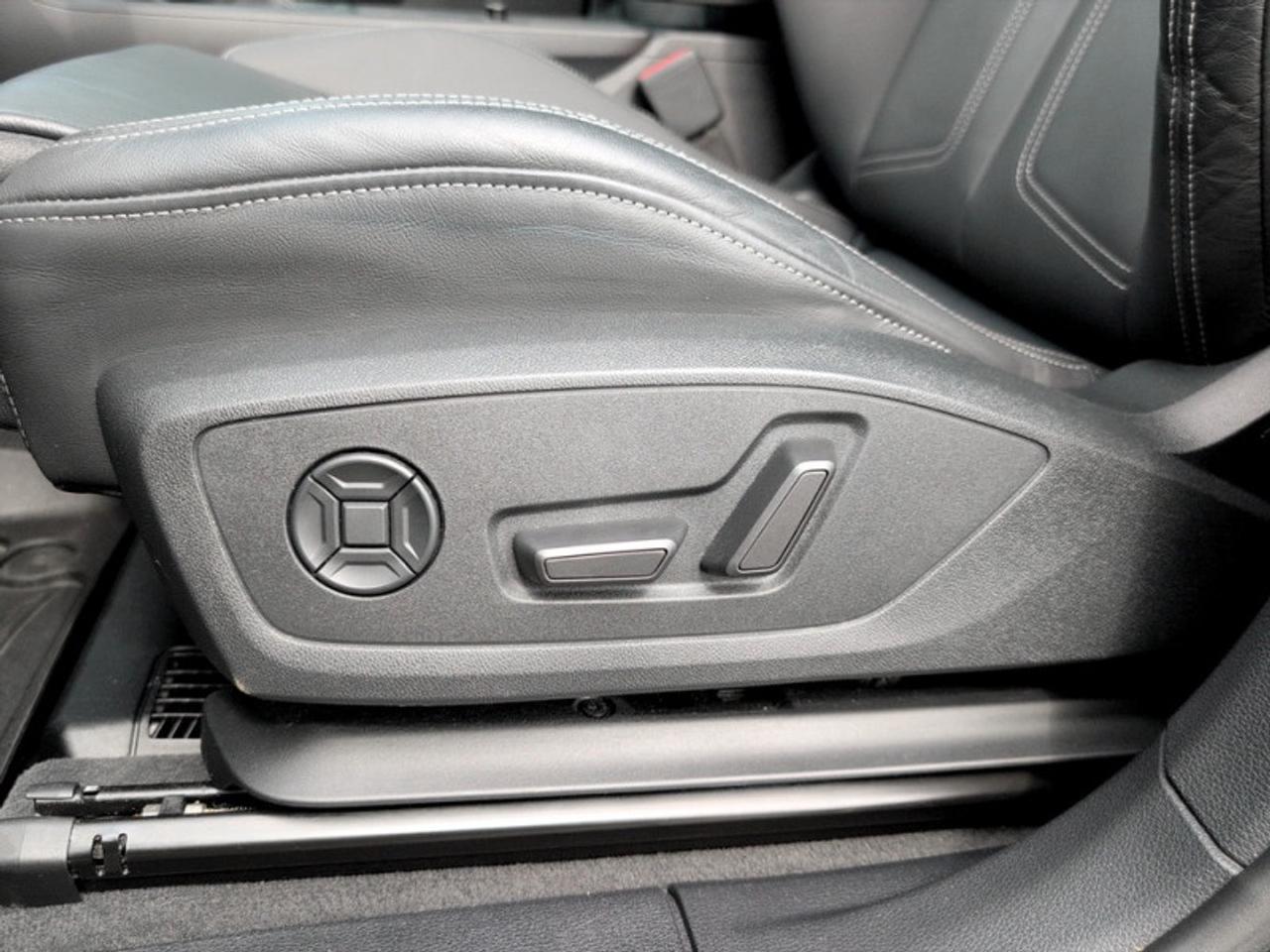 2023 Audi Q3 Technik 45 TFSI  **S LINE - ONE OWNER** Photo