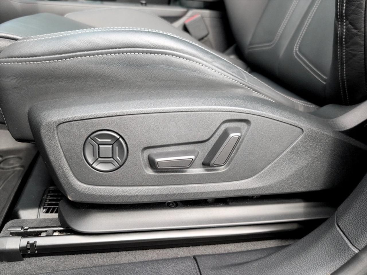 2023 Audi Q3 Technik 45 TFSI  **S LINE - ONE OWNER** Photo