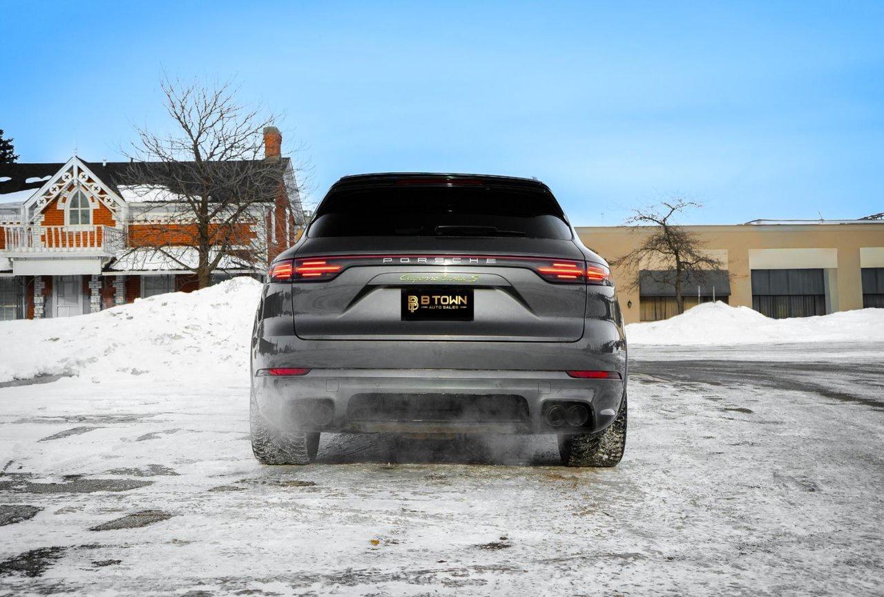 2021 Porsche Cayenne Turbo S E-Hybrid Photo