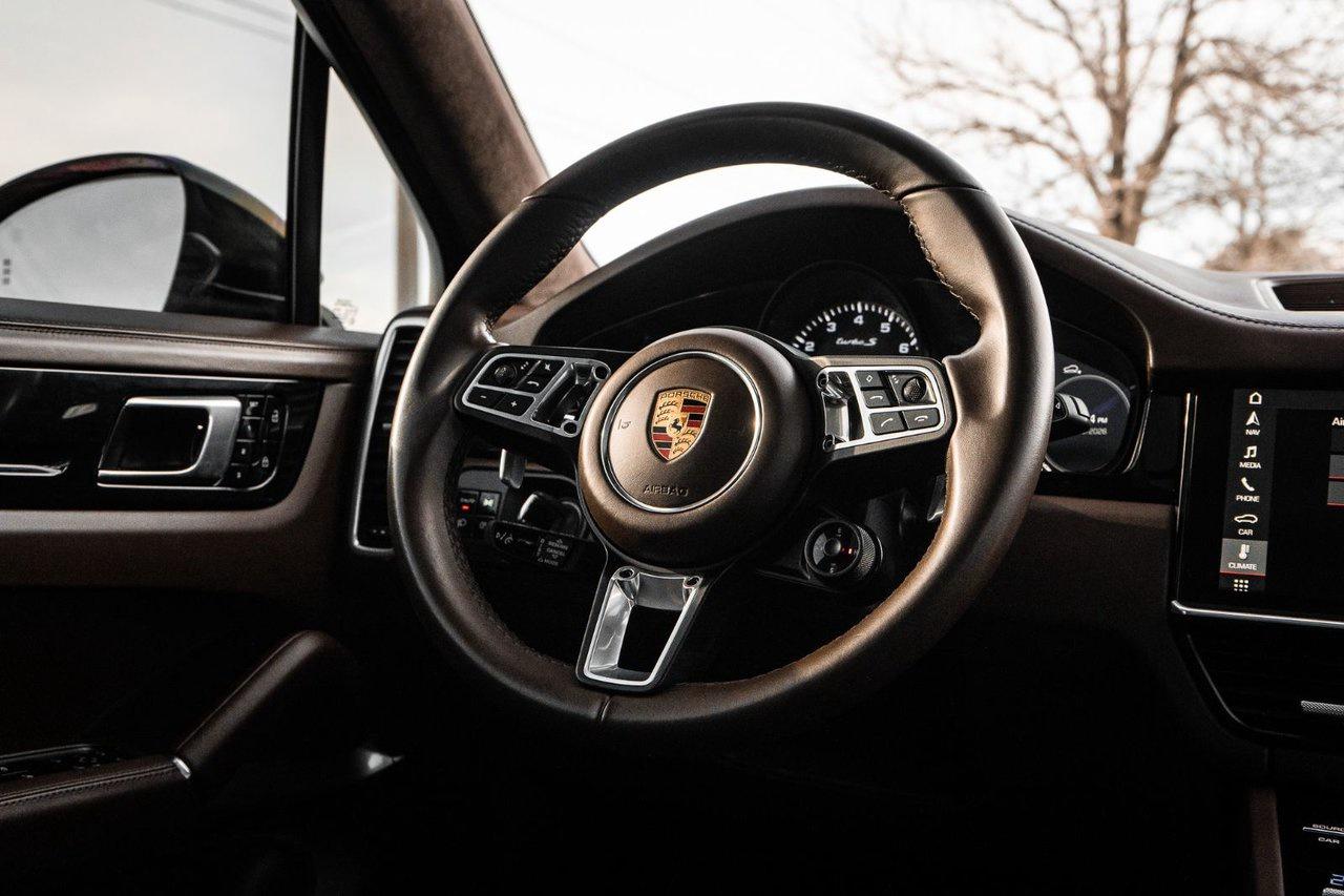 2021 Porsche Cayenne Turbo S E-Hybrid Photo