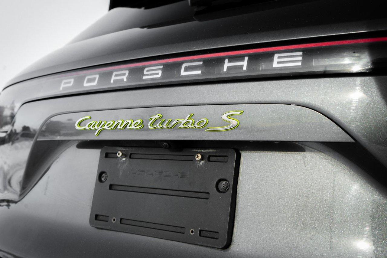 2021 Porsche Cayenne Turbo S E-Hybrid Photo