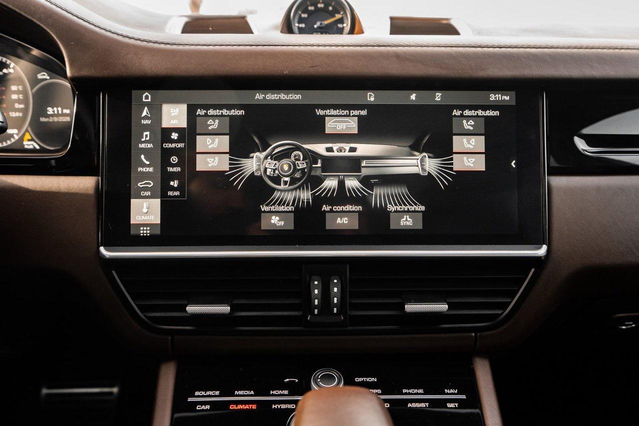 2021 Porsche Cayenne Turbo S E-Hybrid Photo