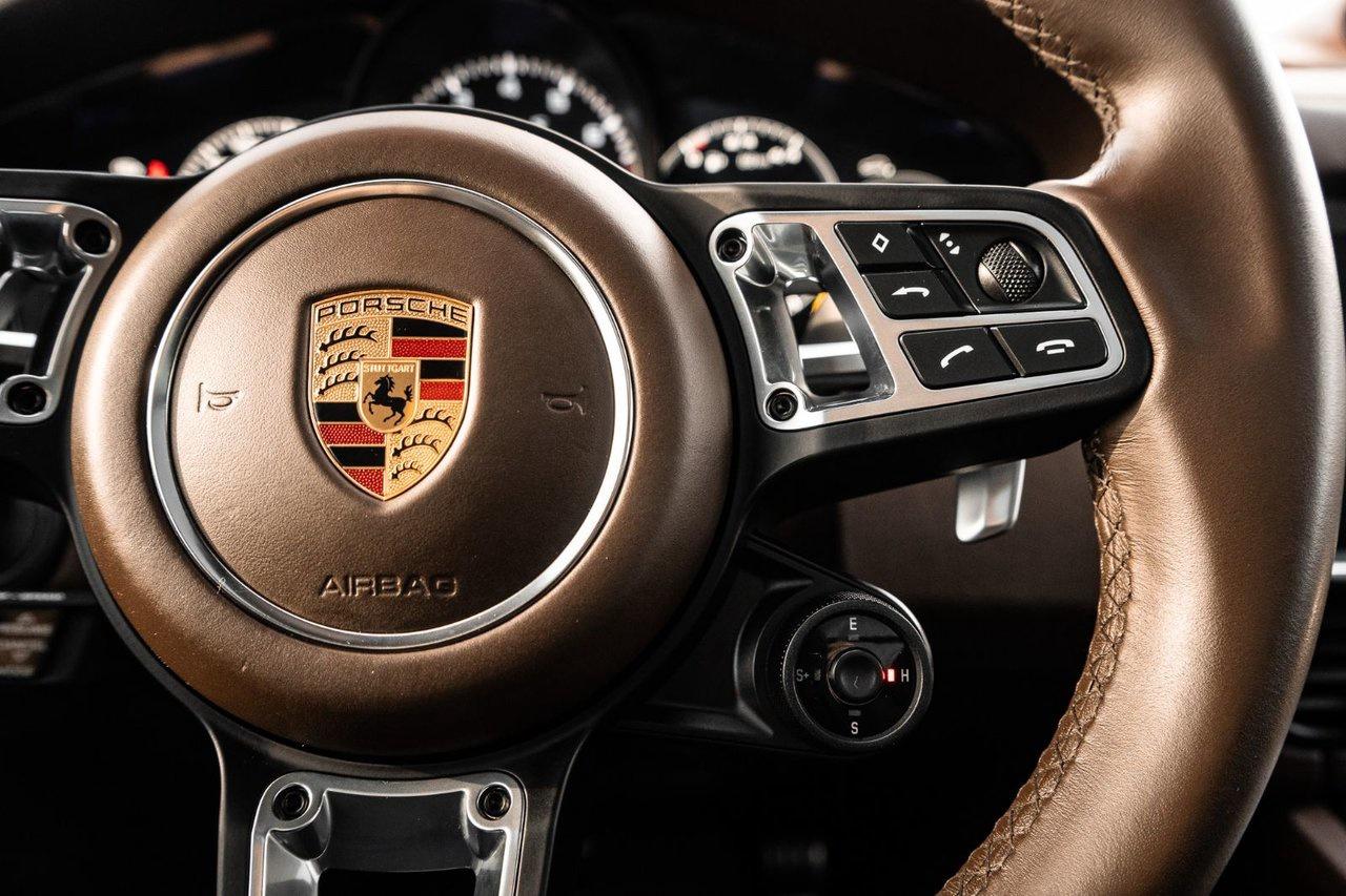 2021 Porsche Cayenne Turbo S E-Hybrid Photo