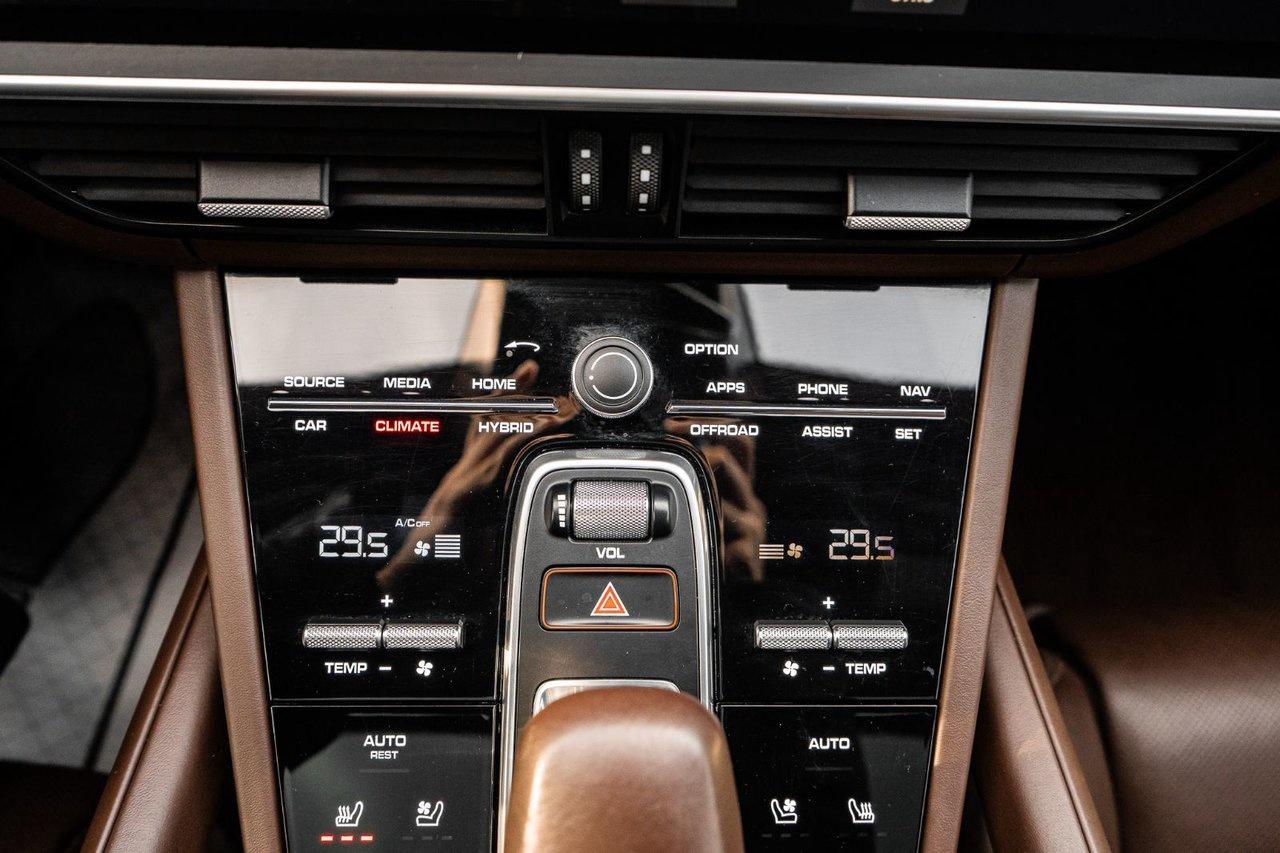 2021 Porsche Cayenne Turbo S E-Hybrid Photo