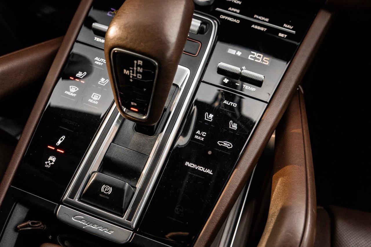 2021 Porsche Cayenne Turbo S E-Hybrid Photo