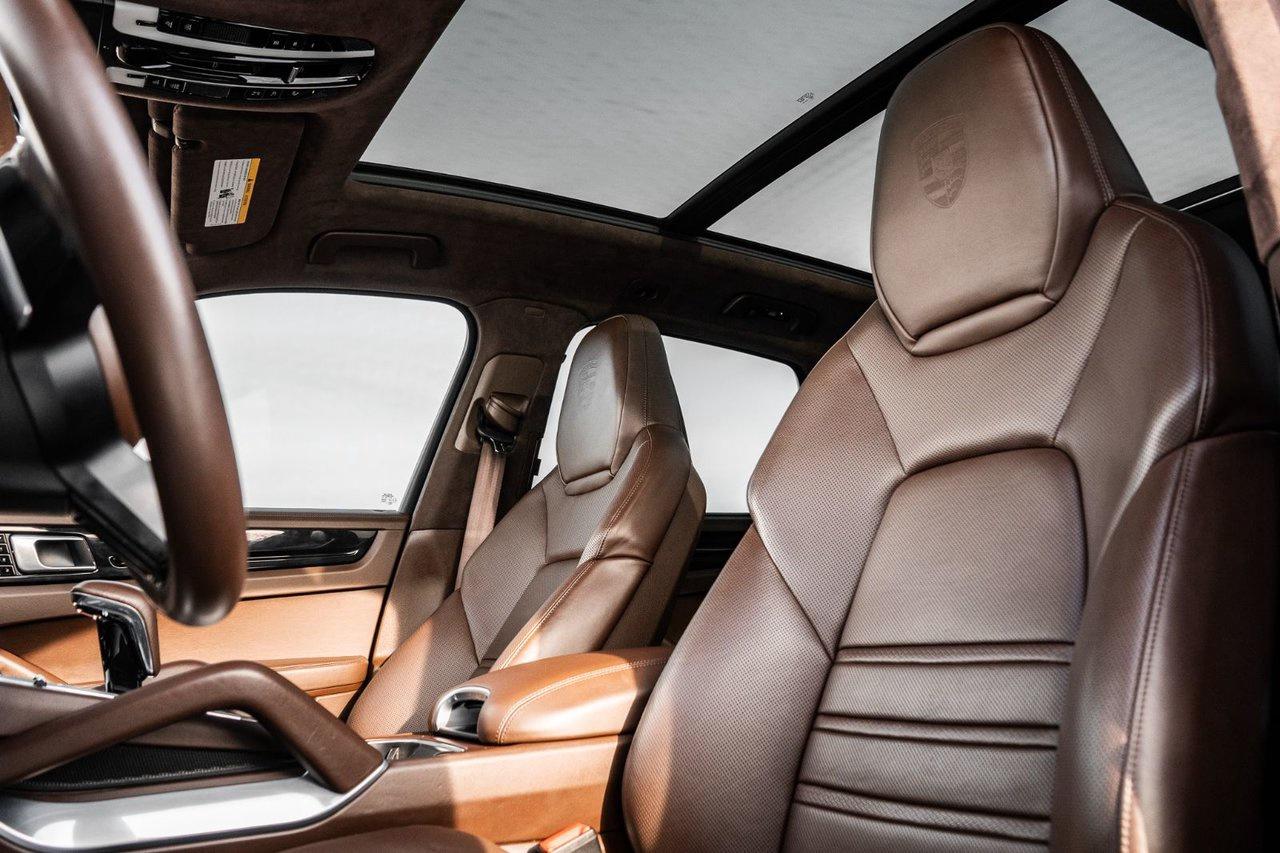 2021 Porsche Cayenne Turbo S E-Hybrid Photo