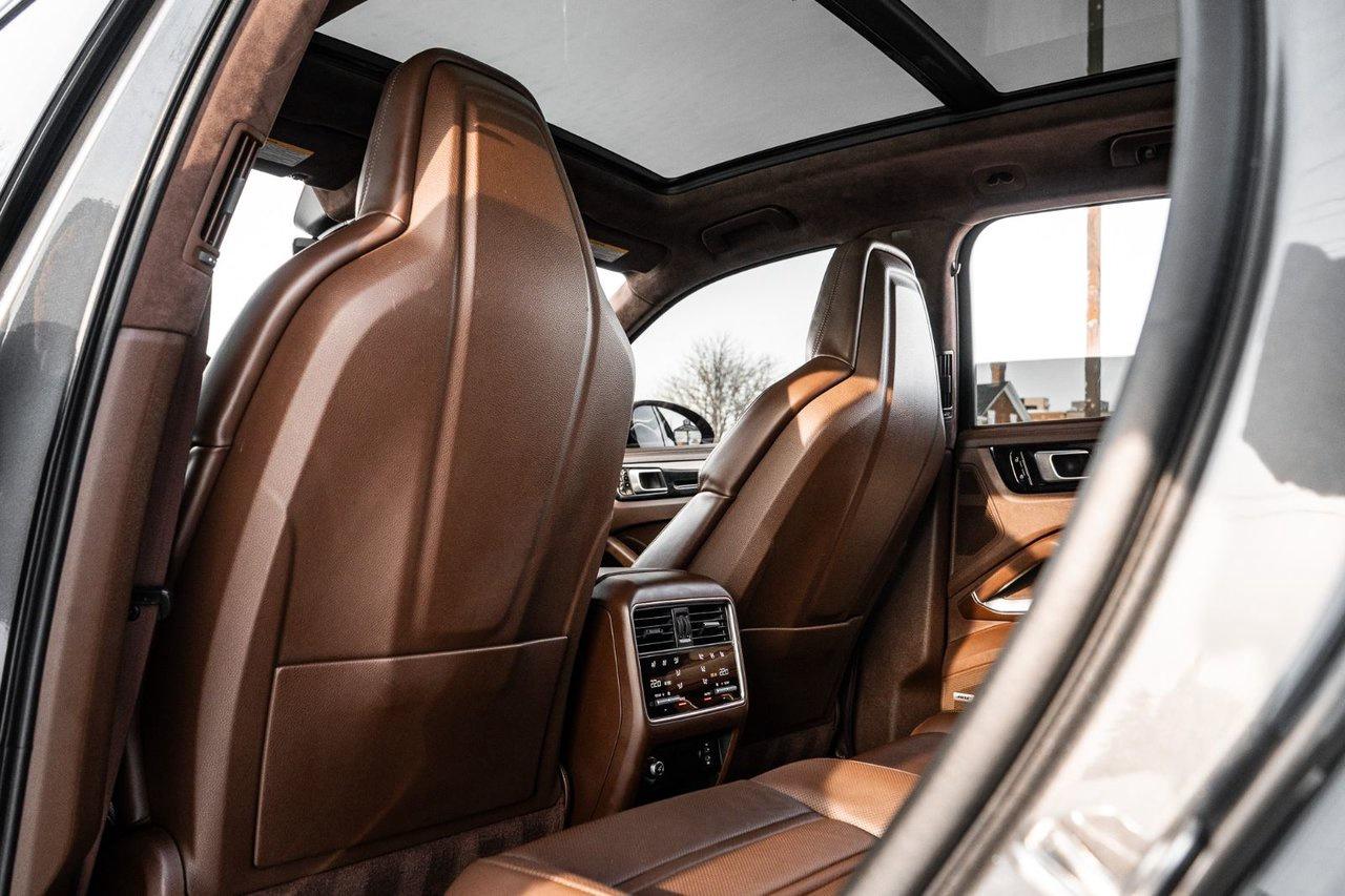 2021 Porsche Cayenne Turbo S E-Hybrid Photo