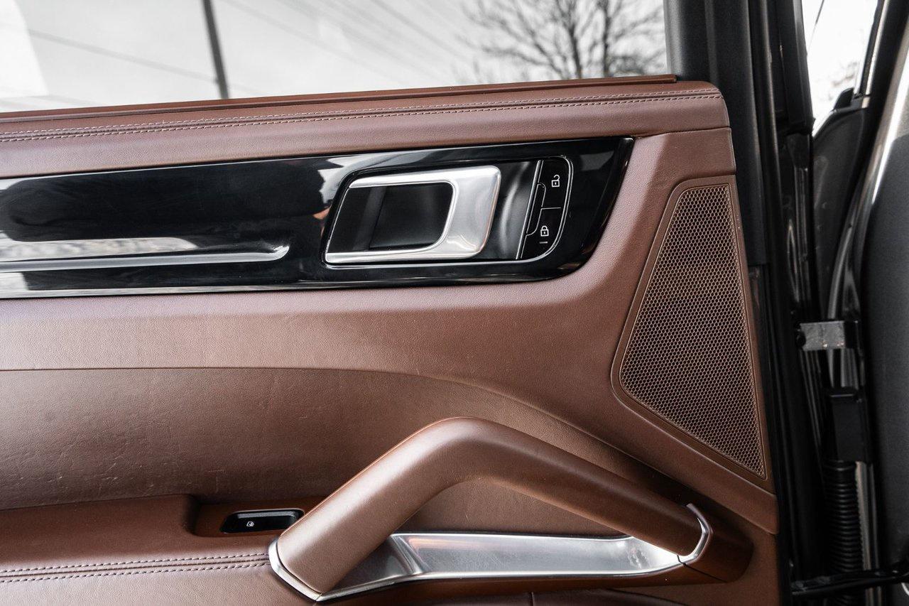 2021 Porsche Cayenne Turbo S E-Hybrid Photo