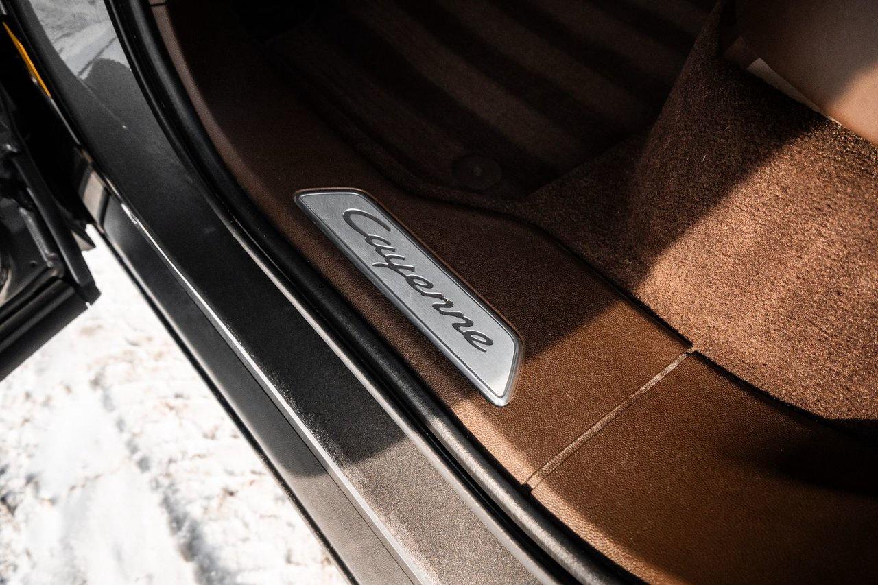 2021 Porsche Cayenne Turbo S E-Hybrid Photo