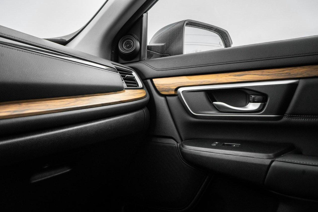 2020 Honda CR-V Touring Photo