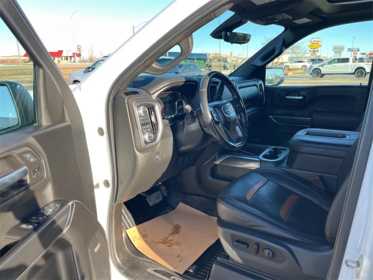 2021 GMC Sierra 1500 AT4  - Leather Seats -  Cooled Seats Photo5