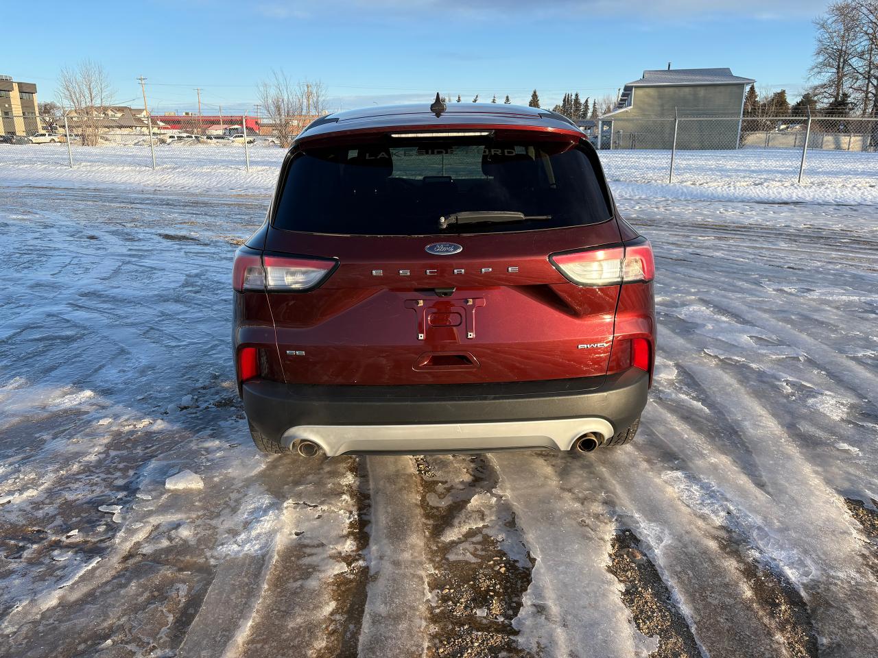 2021 Ford Escape SE Photo3