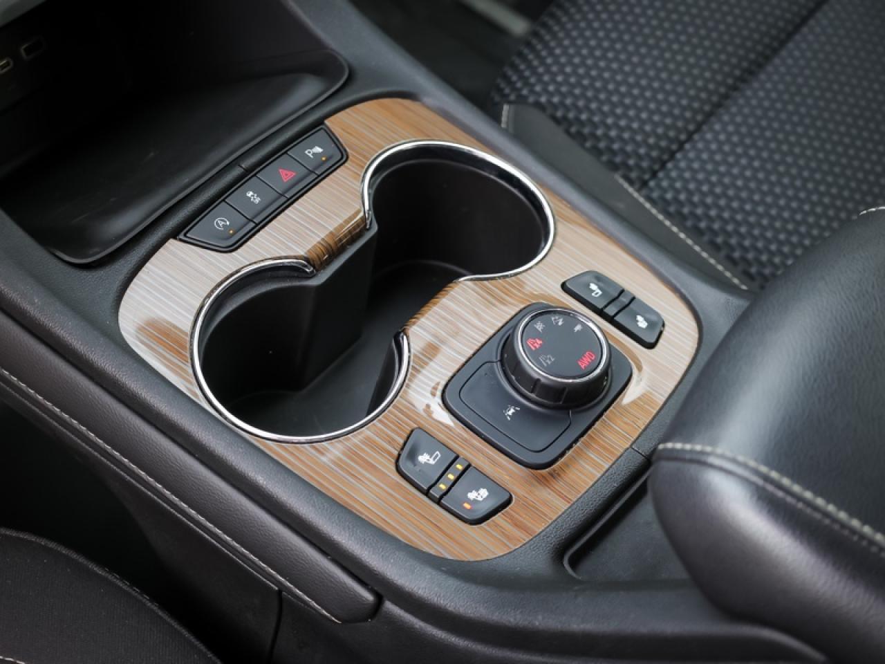 2021 GMC Acadia SLE  - Heated Seats -  Power Liftgate Photo