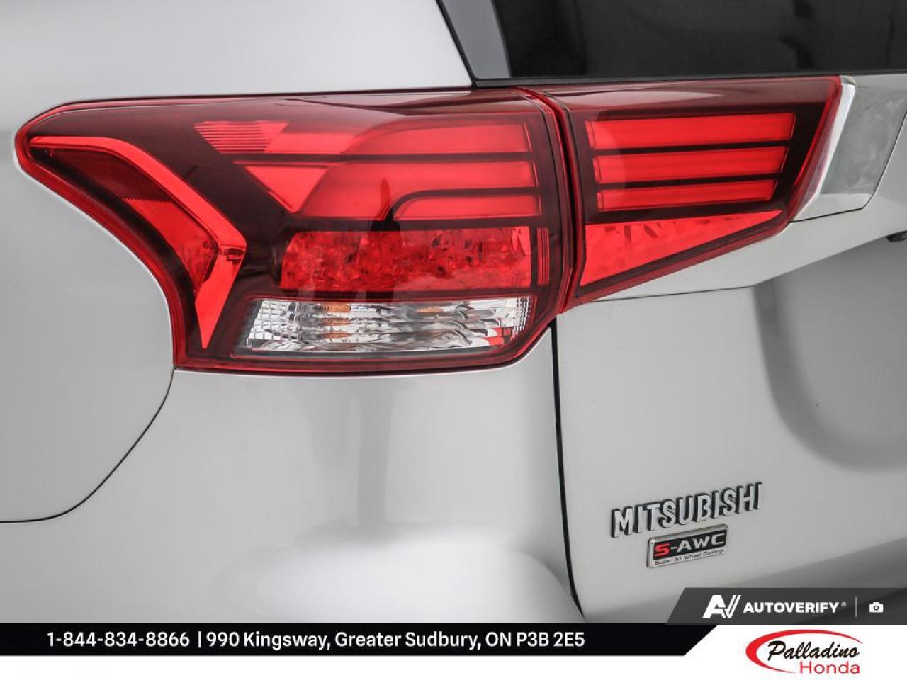 2019 Mitsubishi Outlander Phev SE Photo