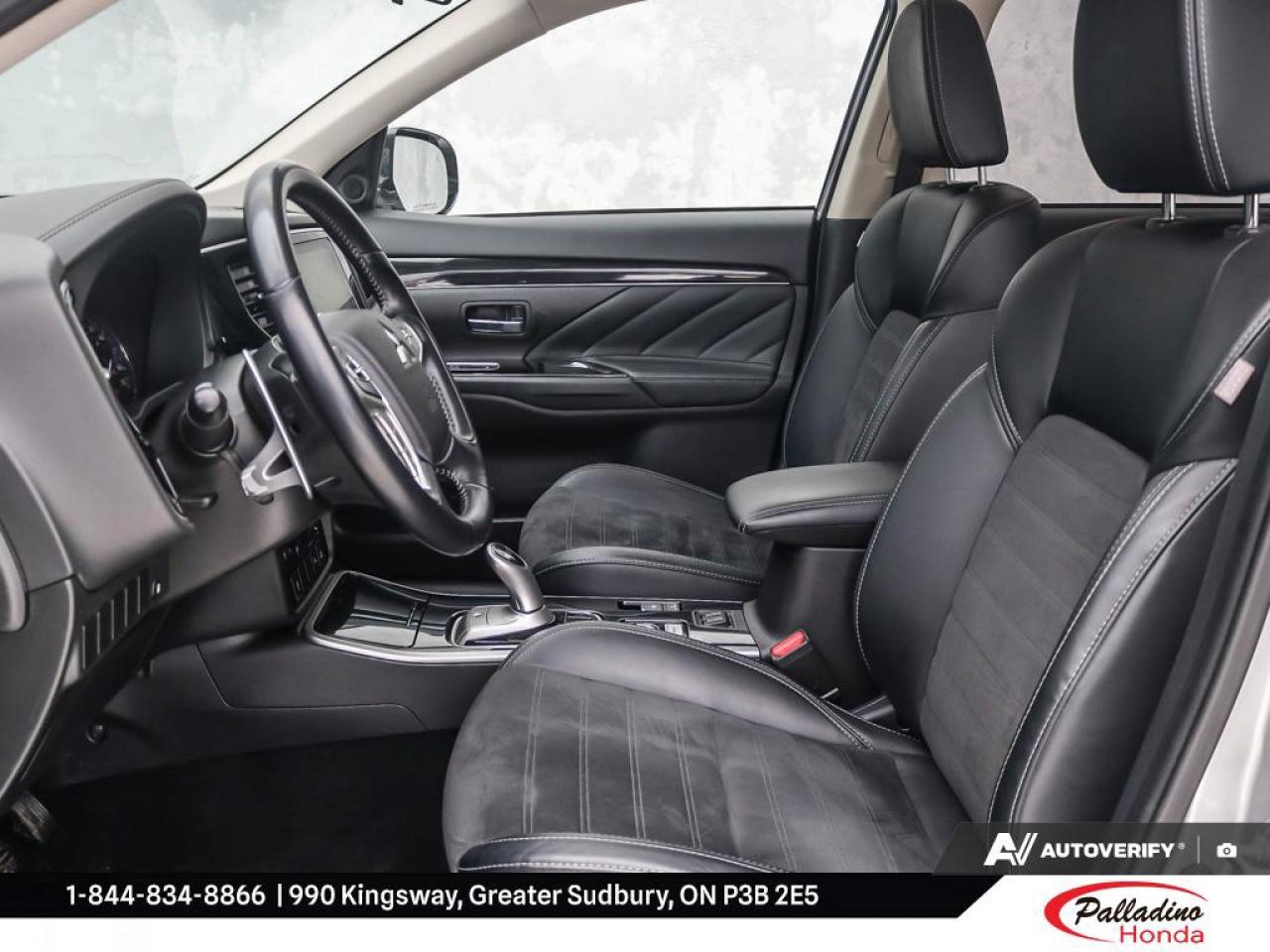 2019 Mitsubishi Outlander Phev SE Photo