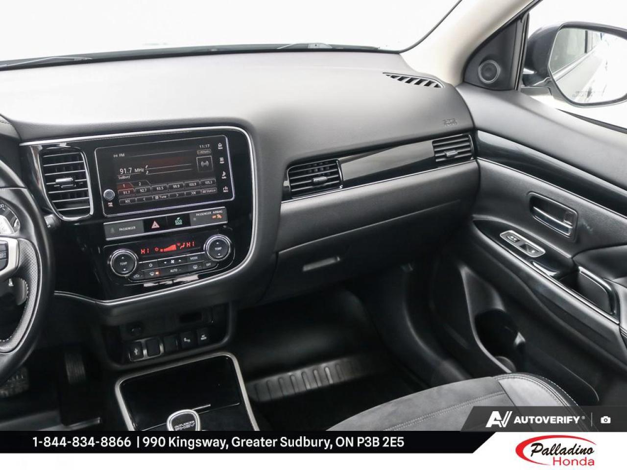 2019 Mitsubishi Outlander Phev SE Photo