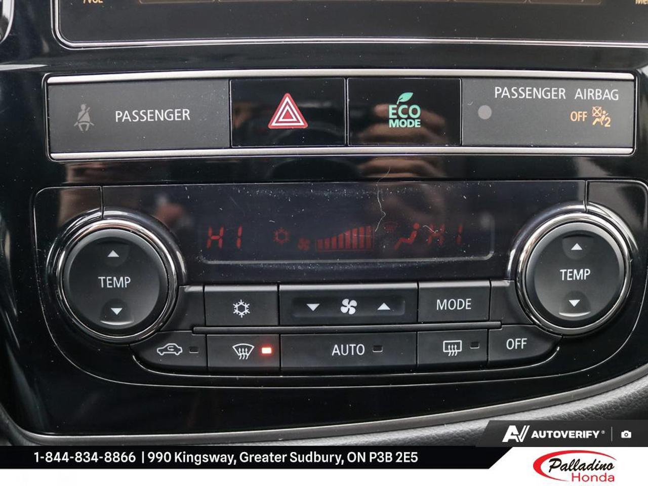 2019 Mitsubishi Outlander Phev SE Photo