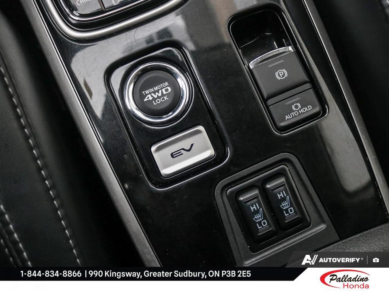 2019 Mitsubishi Outlander Phev SE Photo