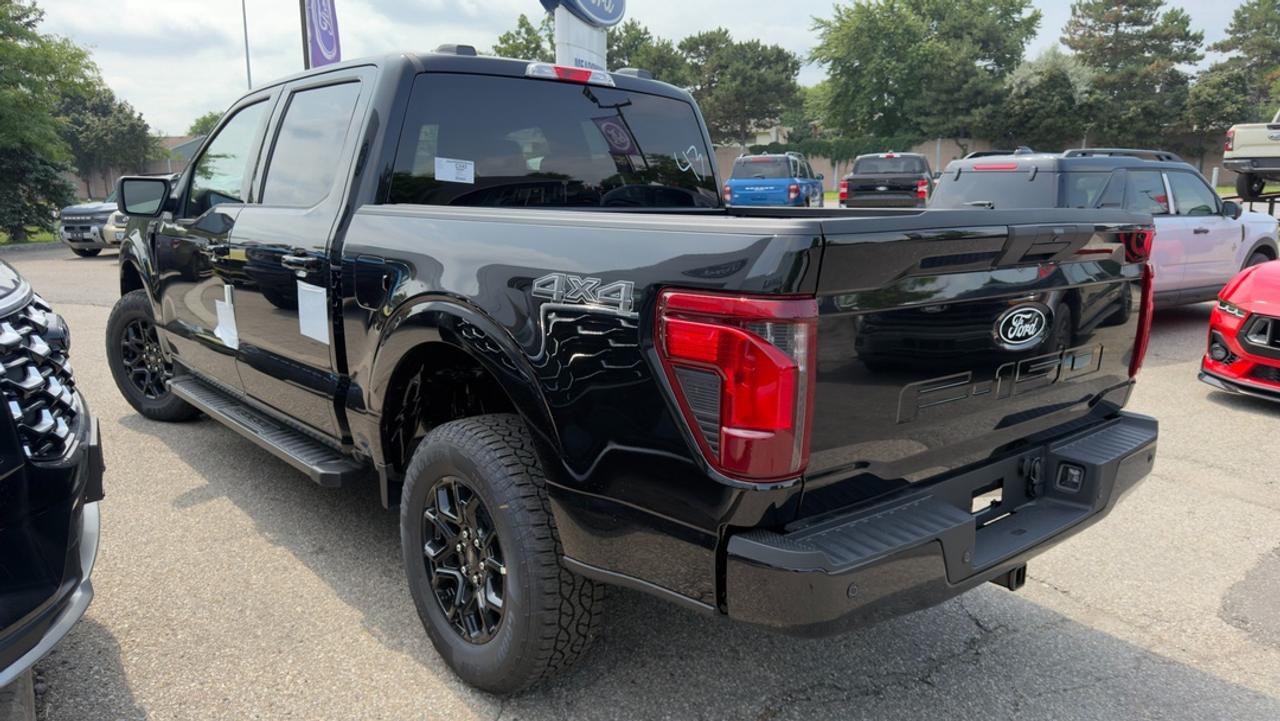 2026 Ford F-150 XLT Photo4