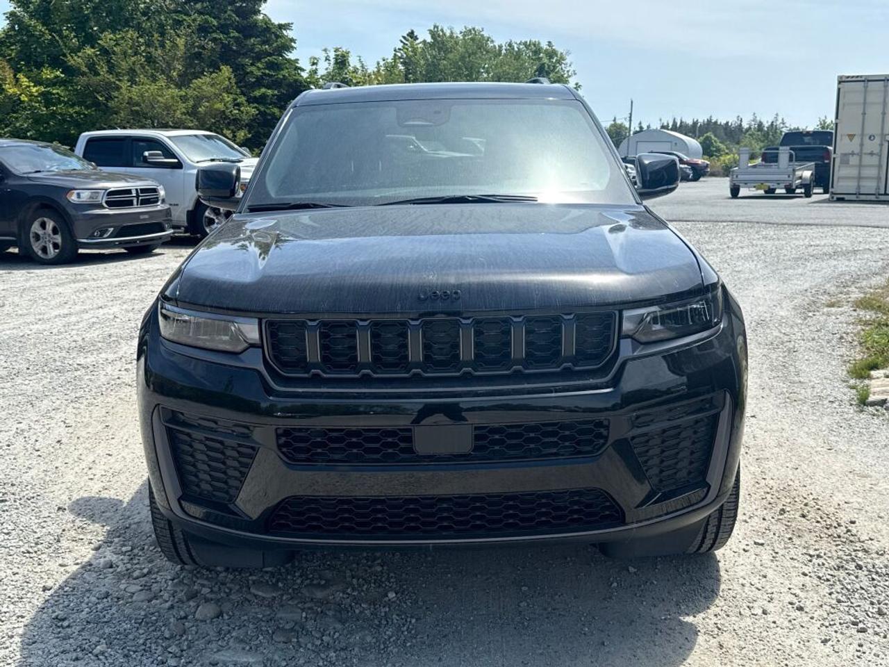 2026 Jeep Grand Cherokee Altitude Photo1