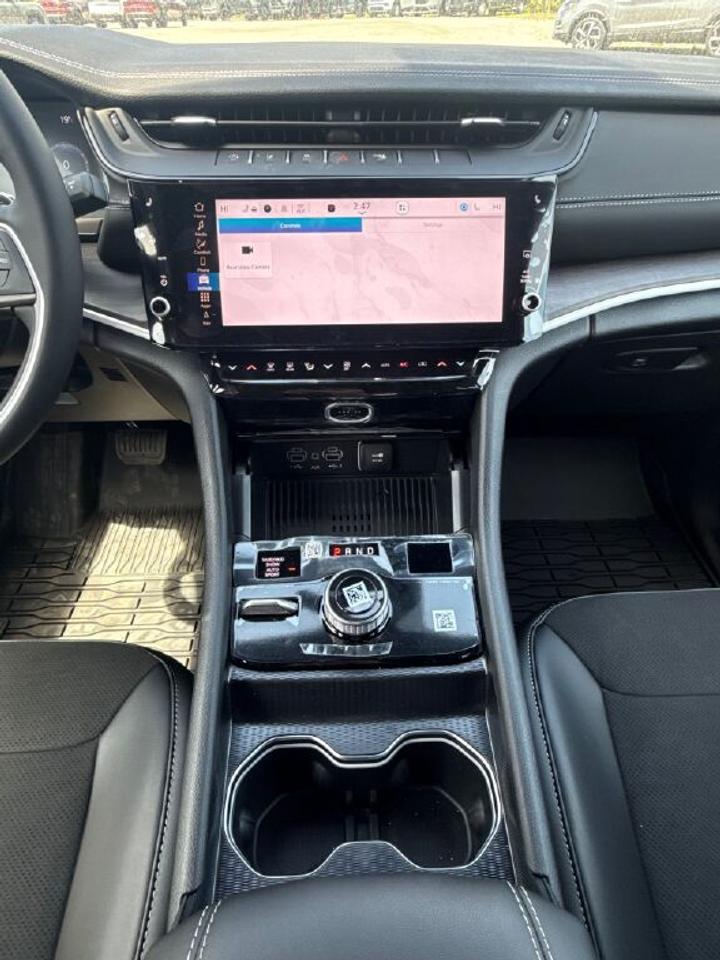 2026 Jeep Grand Cherokee Altitude Photo